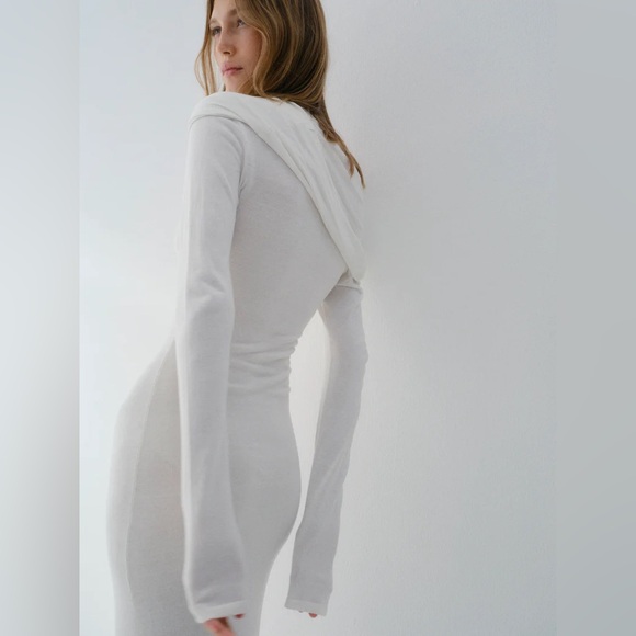 Aya Muse Dresses & Skirts - Aya Muse NWT White Long Sleeve scarf Dress